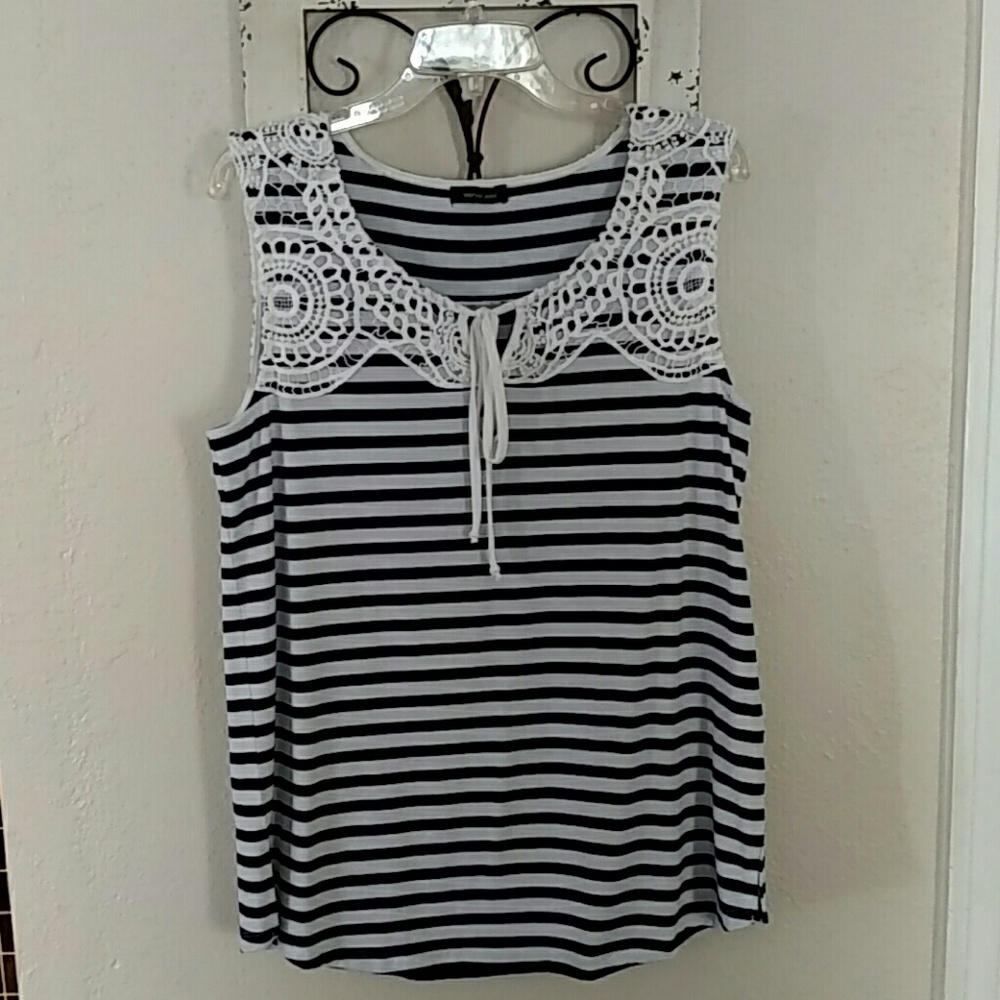 Verve ami Sleeveless top